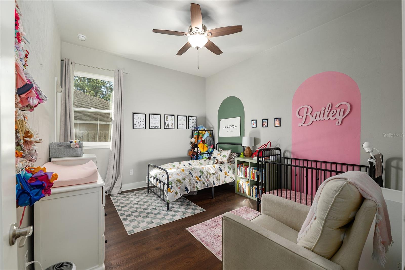 WESTON OAKS - Residential