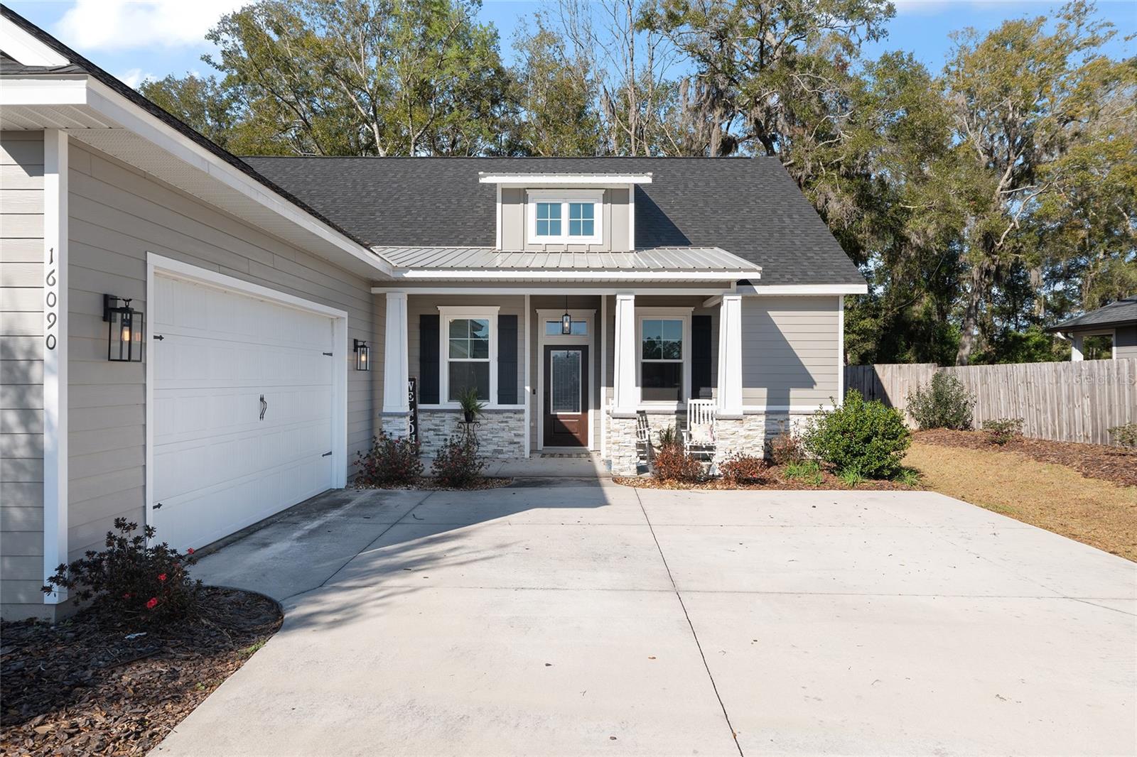 WESTON OAKS - Residential