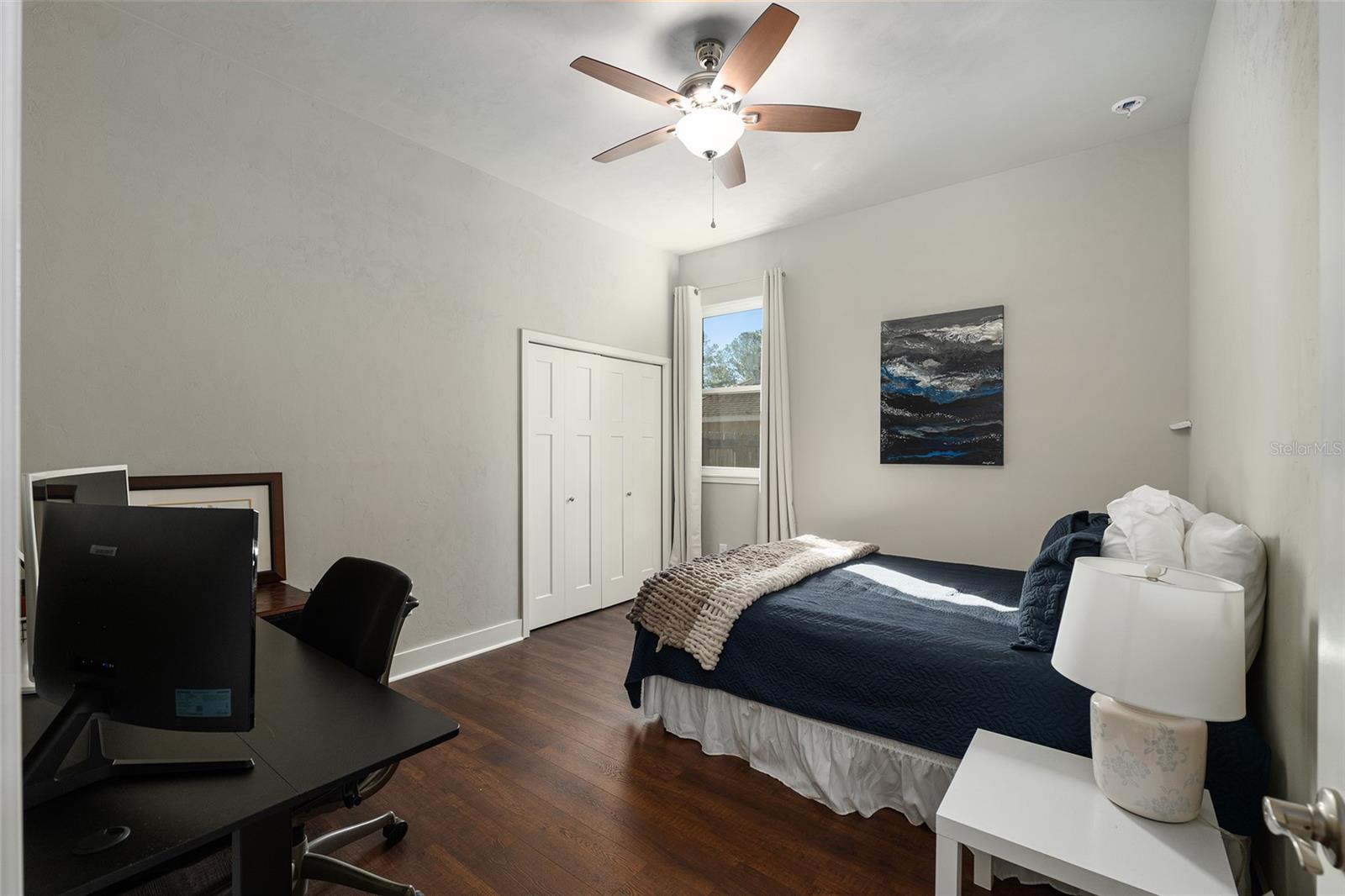 WESTON OAKS - Residential