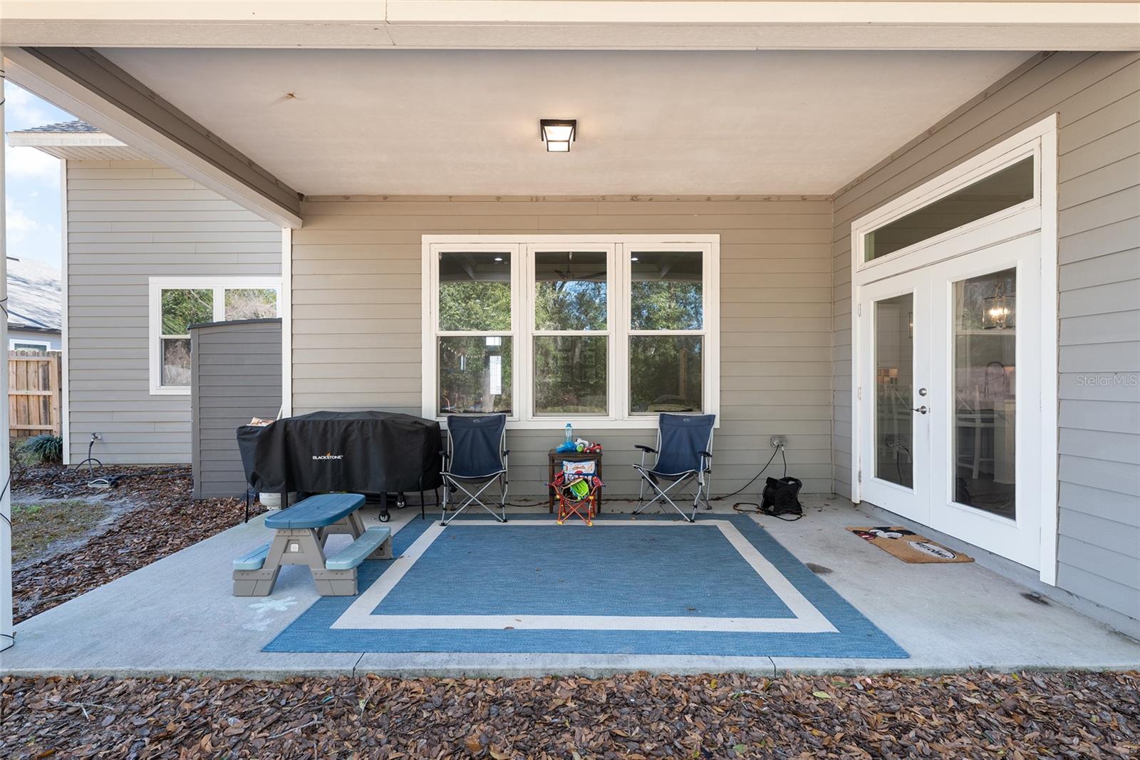 WESTON OAKS - Residential