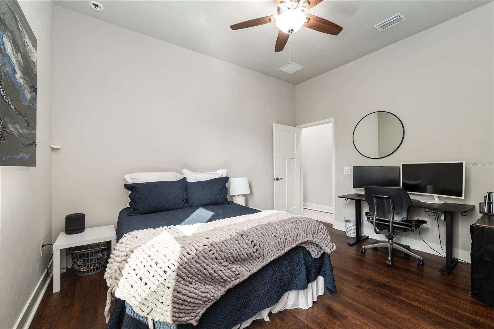 WESTON OAKS - Residential