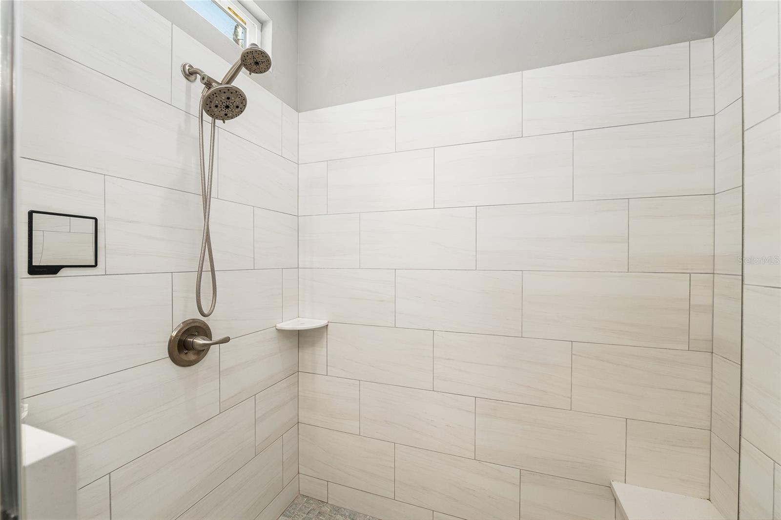 WESTON OAKS - Residential