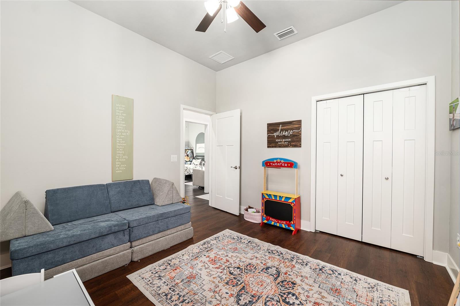 WESTON OAKS - Residential