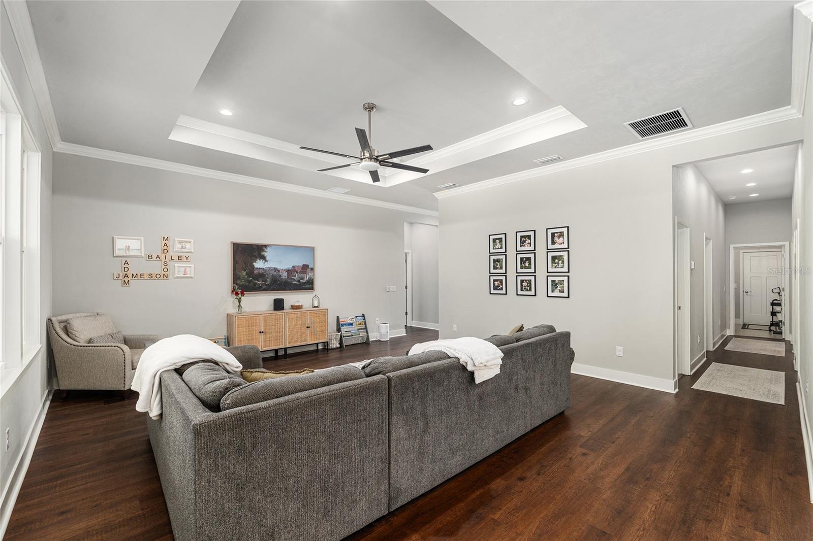 WESTON OAKS - Residential