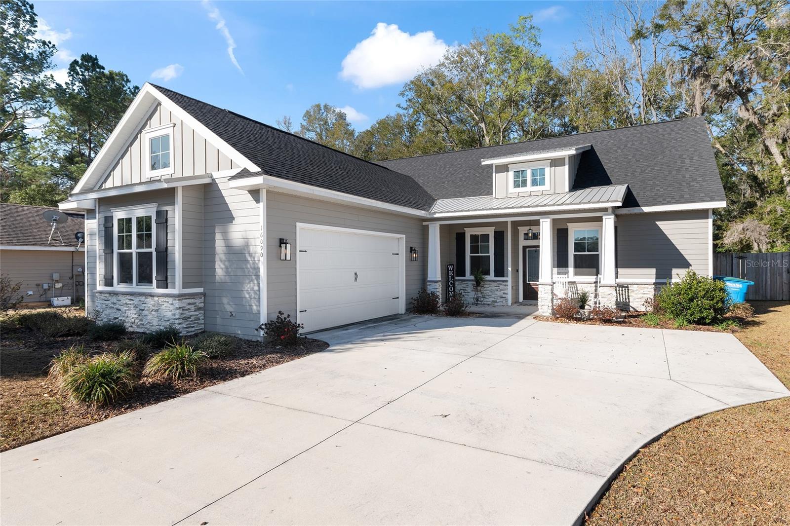 WESTON OAKS - Residential