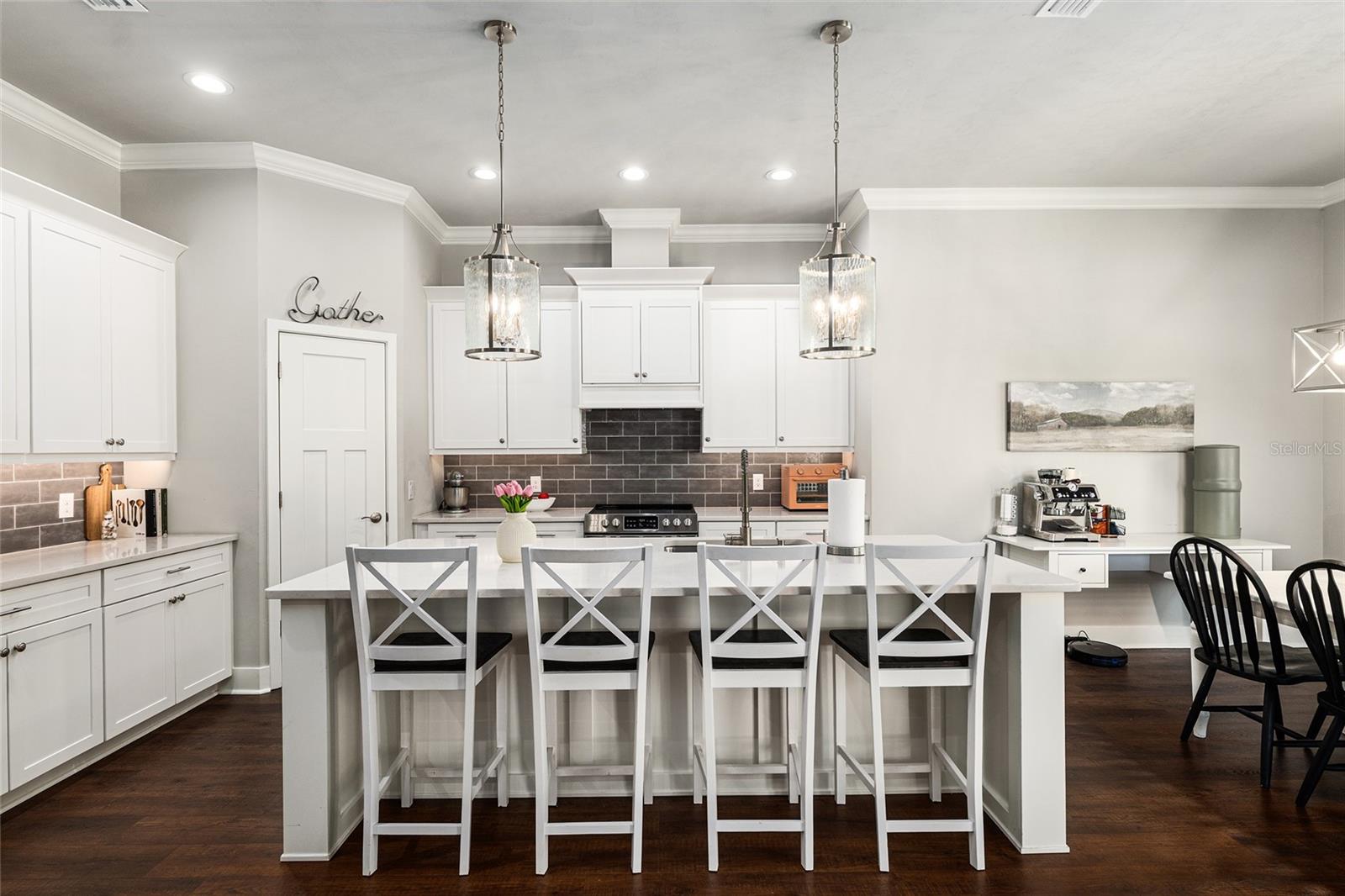 WESTON OAKS - Residential