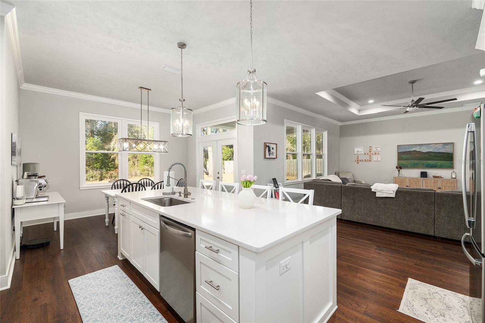 WESTON OAKS - Residential