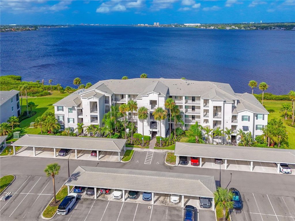 Photo of 910 Tidewater Shores Loop #102, Bradenton, FL 34208 (MLS # A4666818)