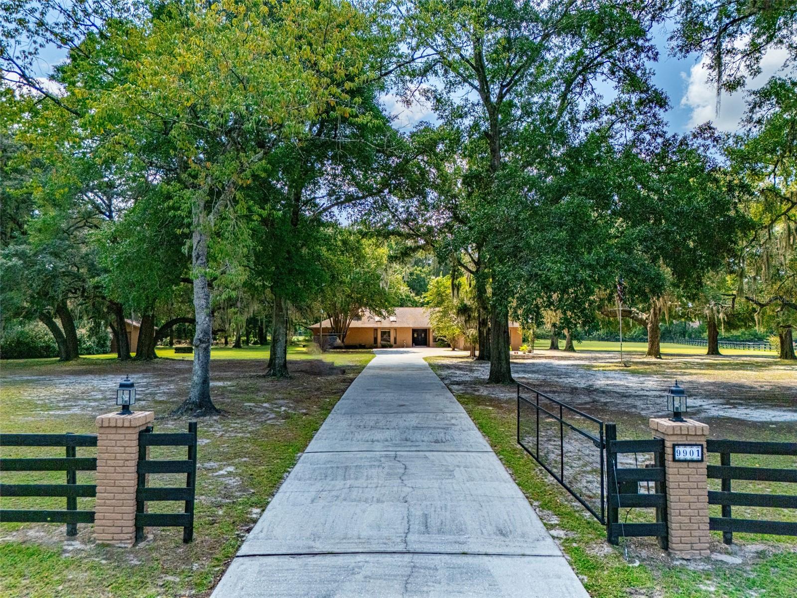 COUNTRYSIDE FARMS - Residential