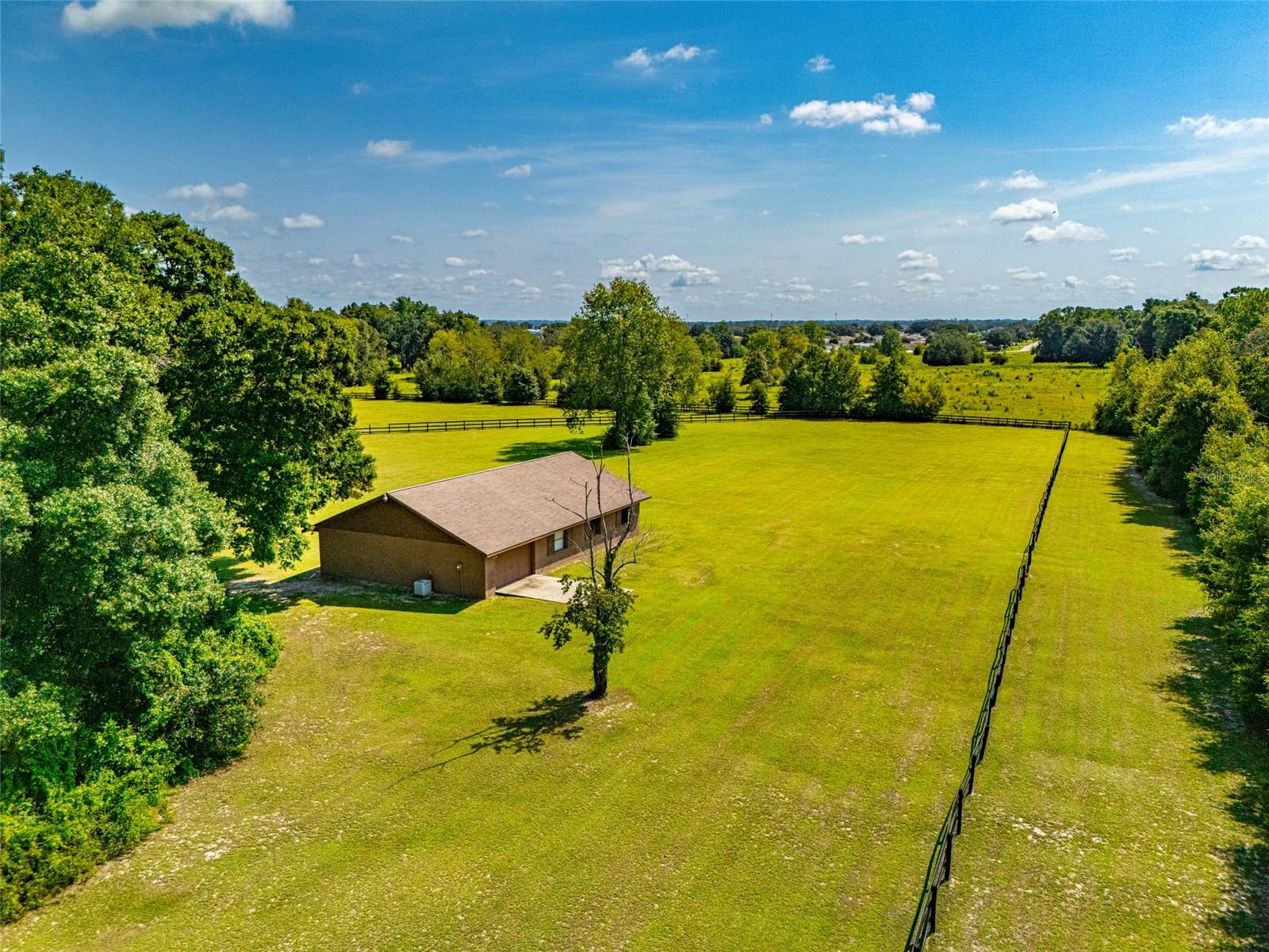 COUNTRYSIDE FARMS - Residential