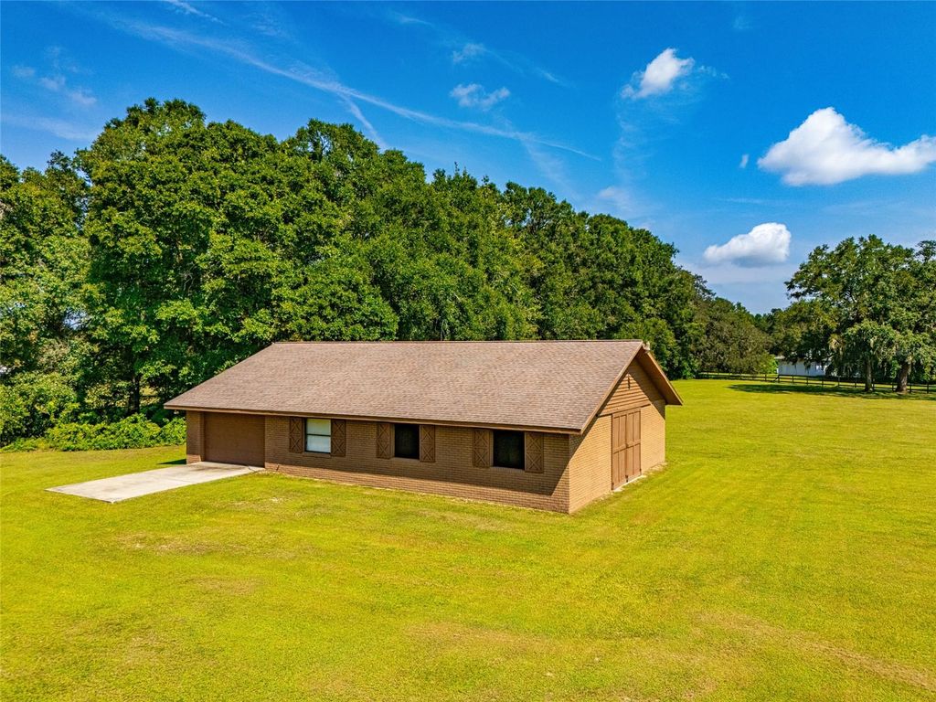 Photo of 9901 SW 67th Terrace, Ocala, FL 34476 (MLS # OM708424)