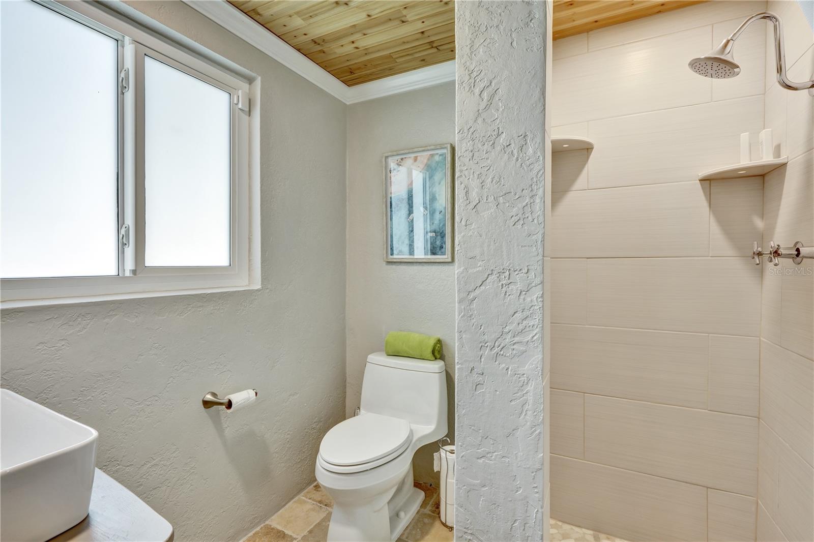 WEST SHADOW LAWN - Residential