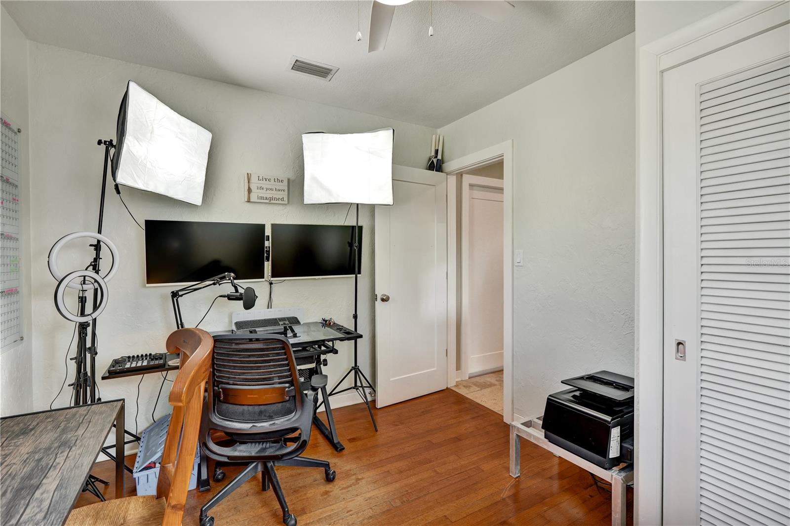 WEST SHADOW LAWN - Residential