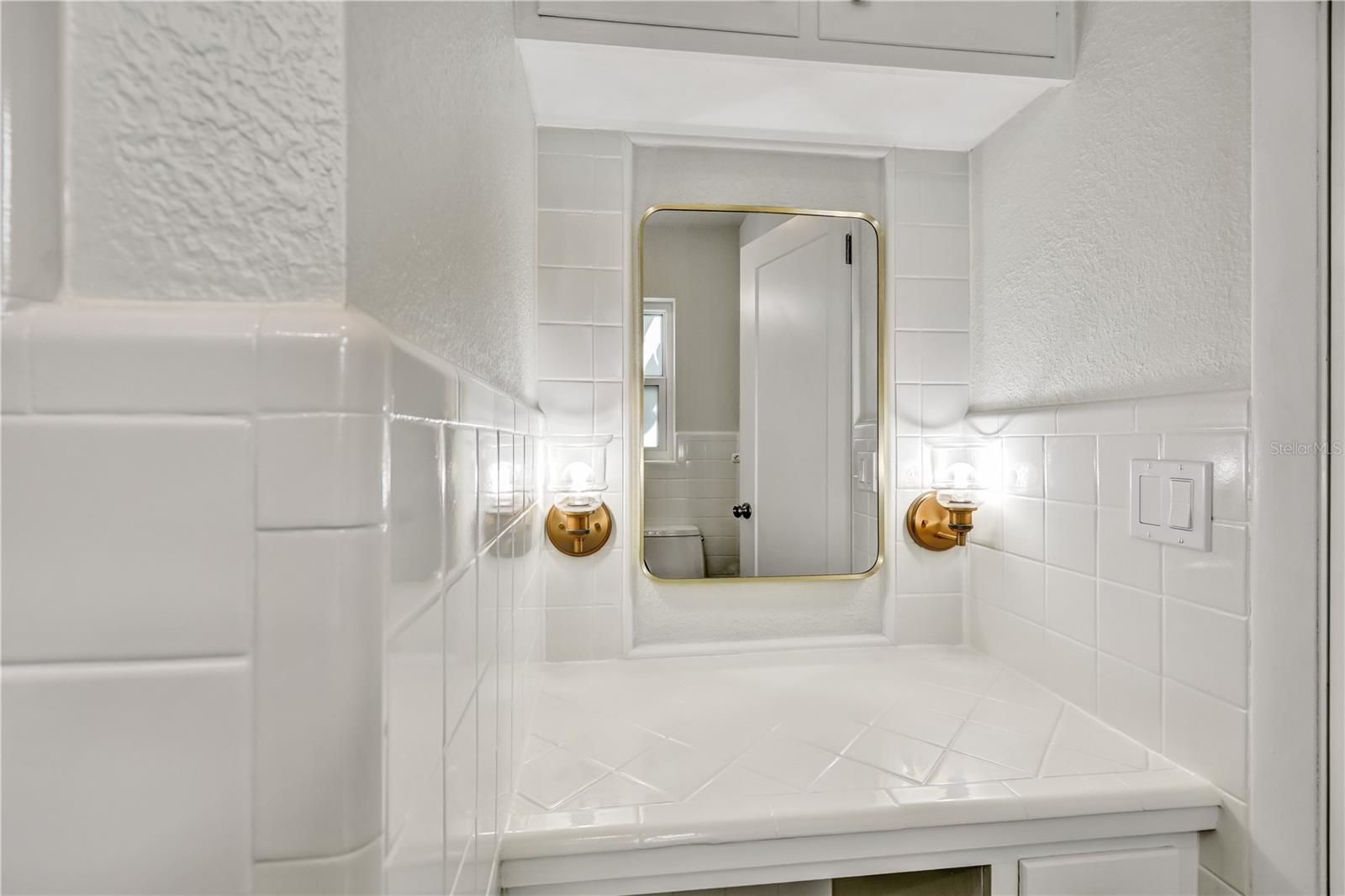 WEST SHADOW LAWN - Residential