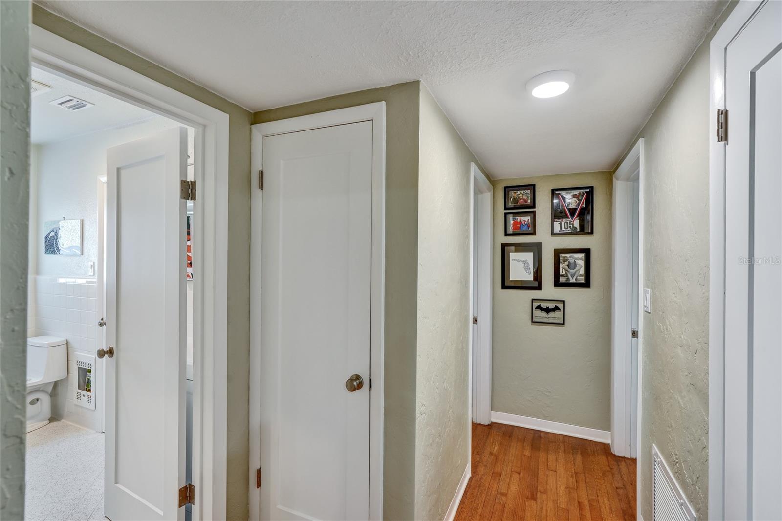 WEST SHADOW LAWN - Residential