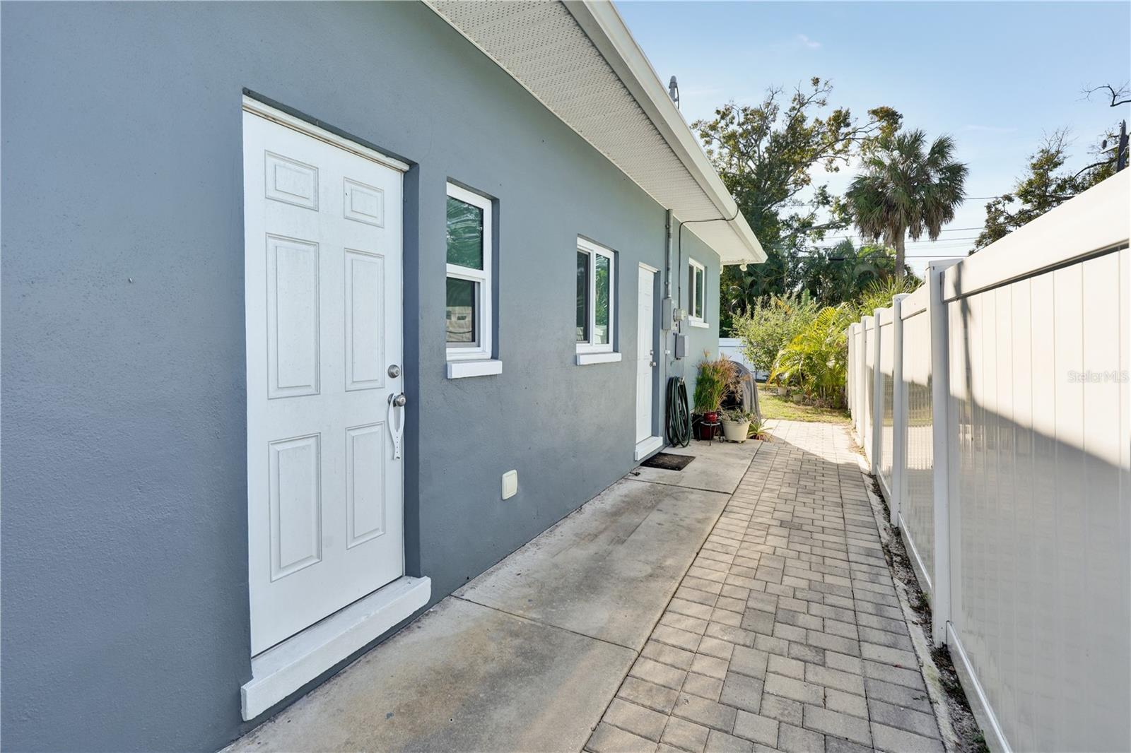 WEST SHADOW LAWN - Residential