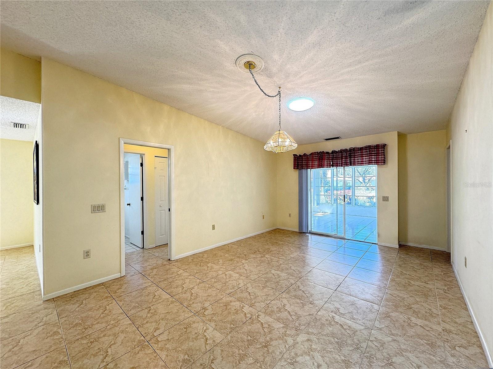 5638 GARDEN LAKES PALM