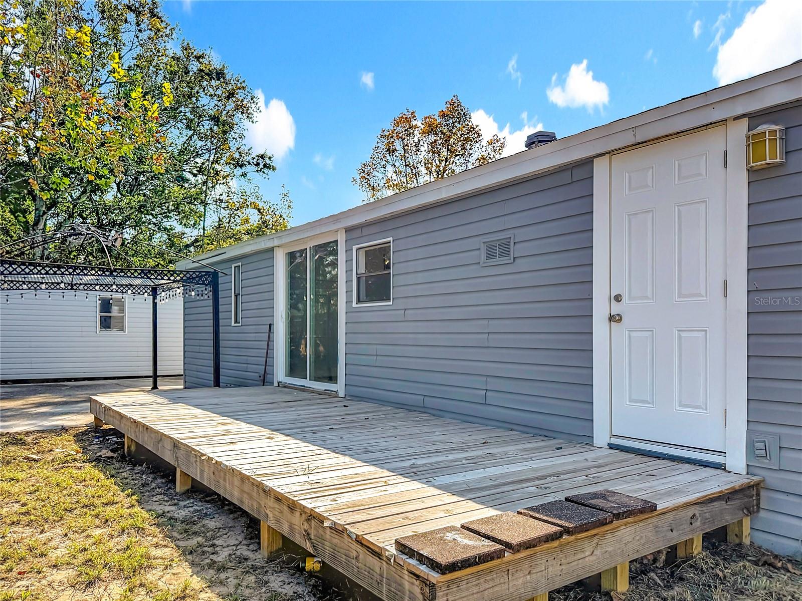 MONTVERDE HILLS - Residential