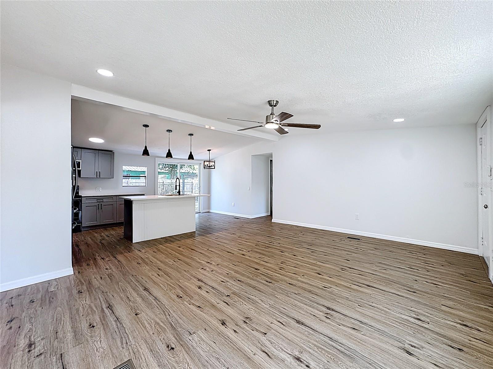 MONTVERDE HILLS - Residential