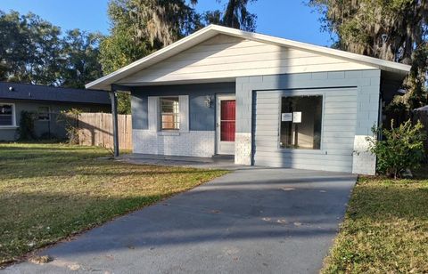 285 E LAKE STREET UMATILLA FL 32784