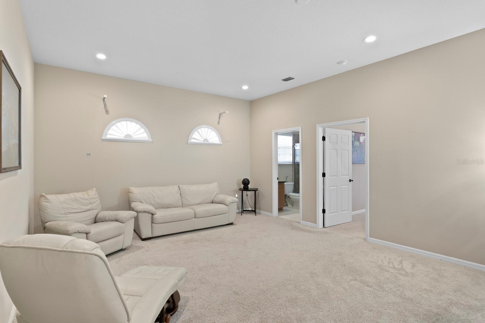 TAMPA PALMS AREA 4 PRCL 16 - Residential