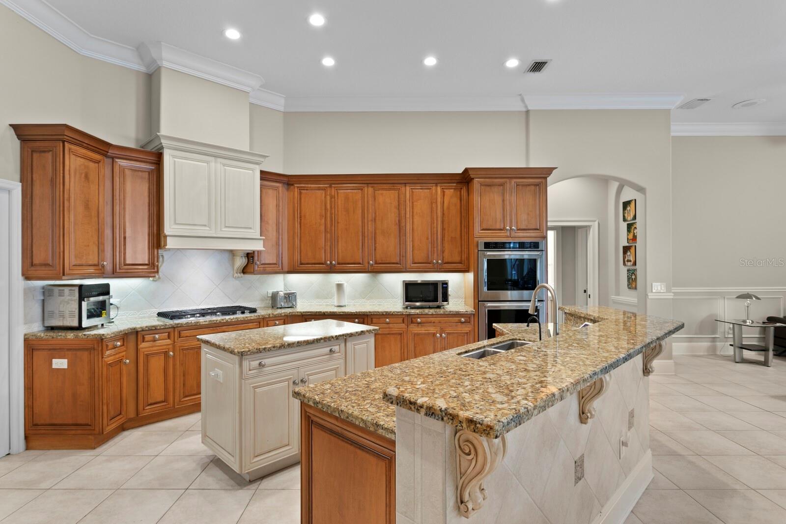 TAMPA PALMS AREA 4 PRCL 16 - Residential