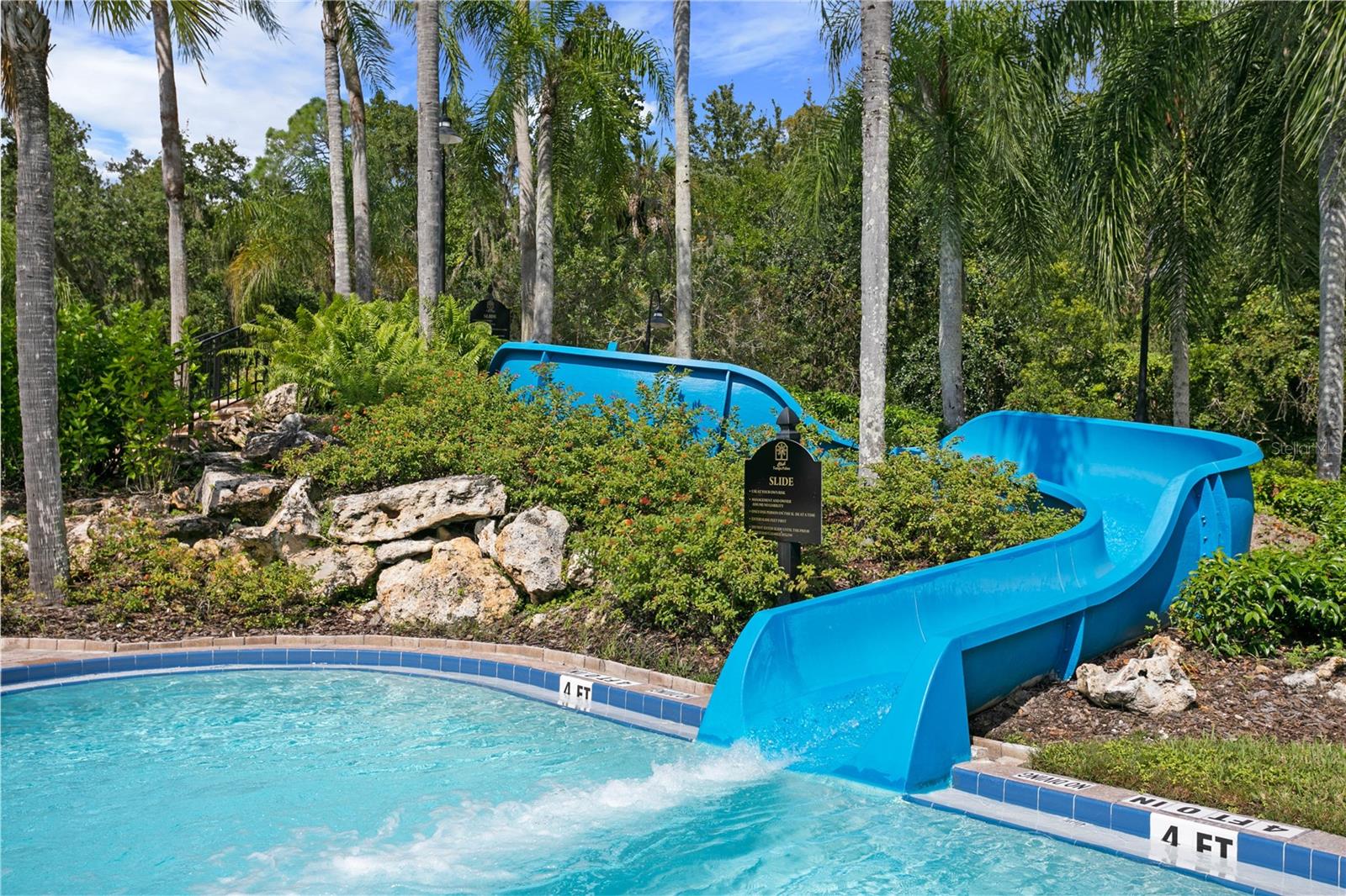 TAMPA PALMS AREA 4 PRCL 16 - Residential