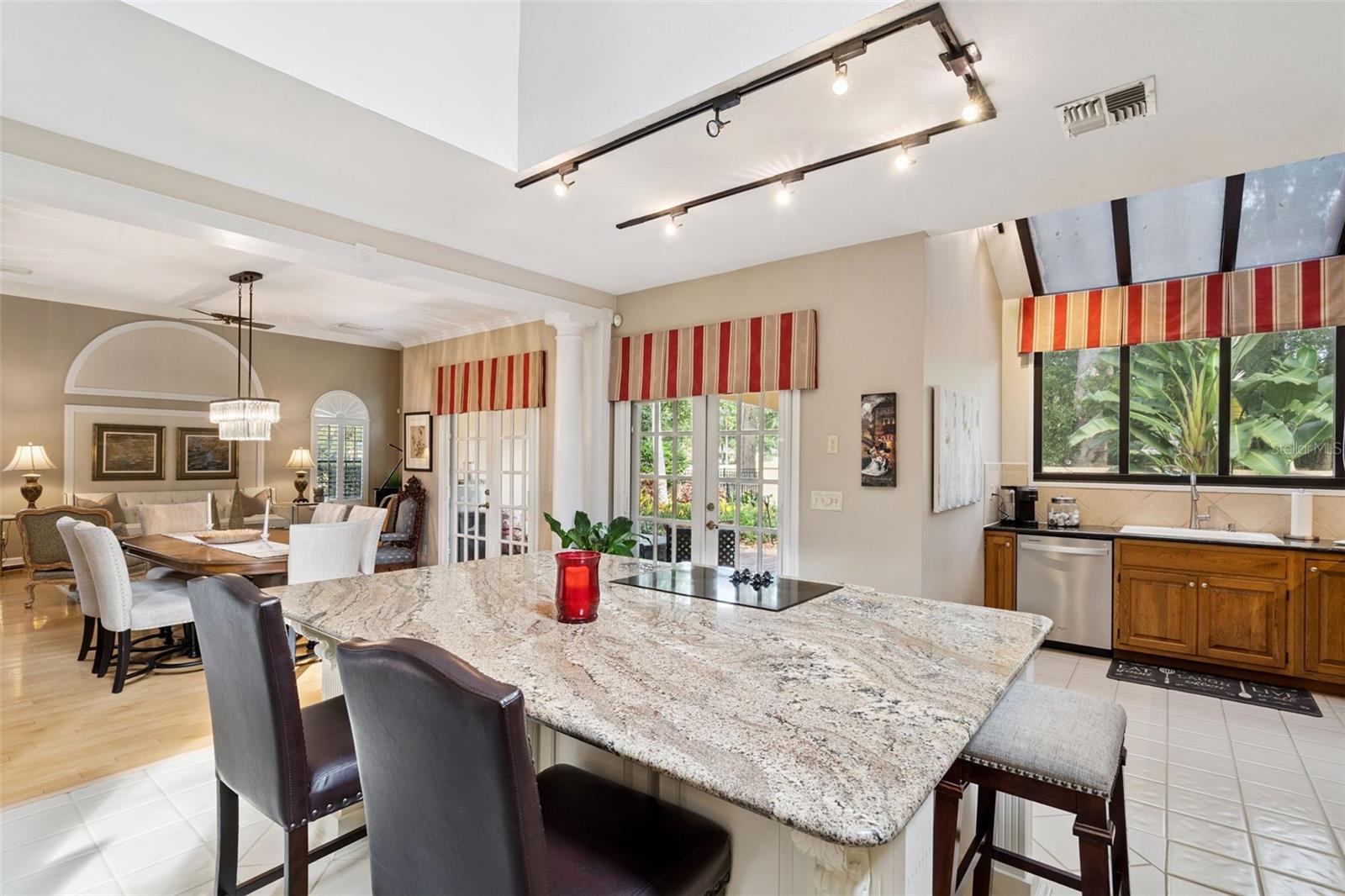 VILLA D ESTE AT SWEETWATER COUNTRY - Residential