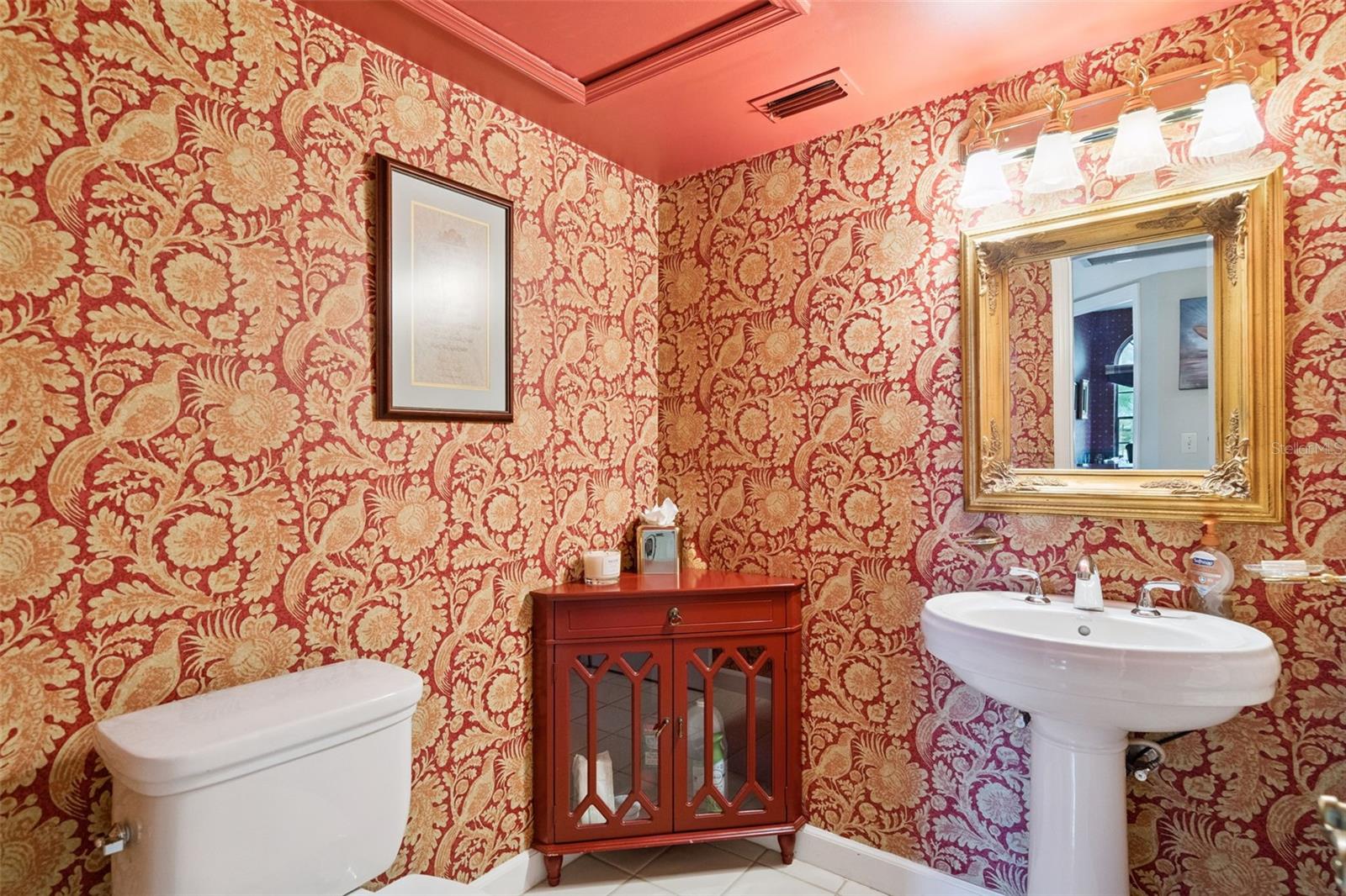 VILLA D ESTE AT SWEETWATER COUNTRY - Residential