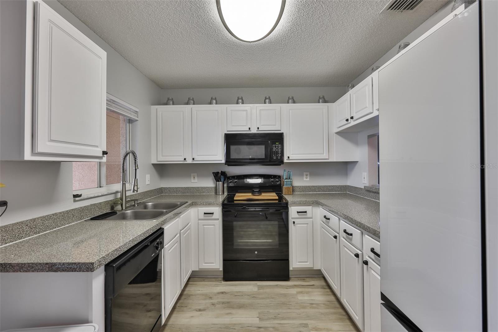 PROVIDENCE TWNHMS PH 3 - Residential