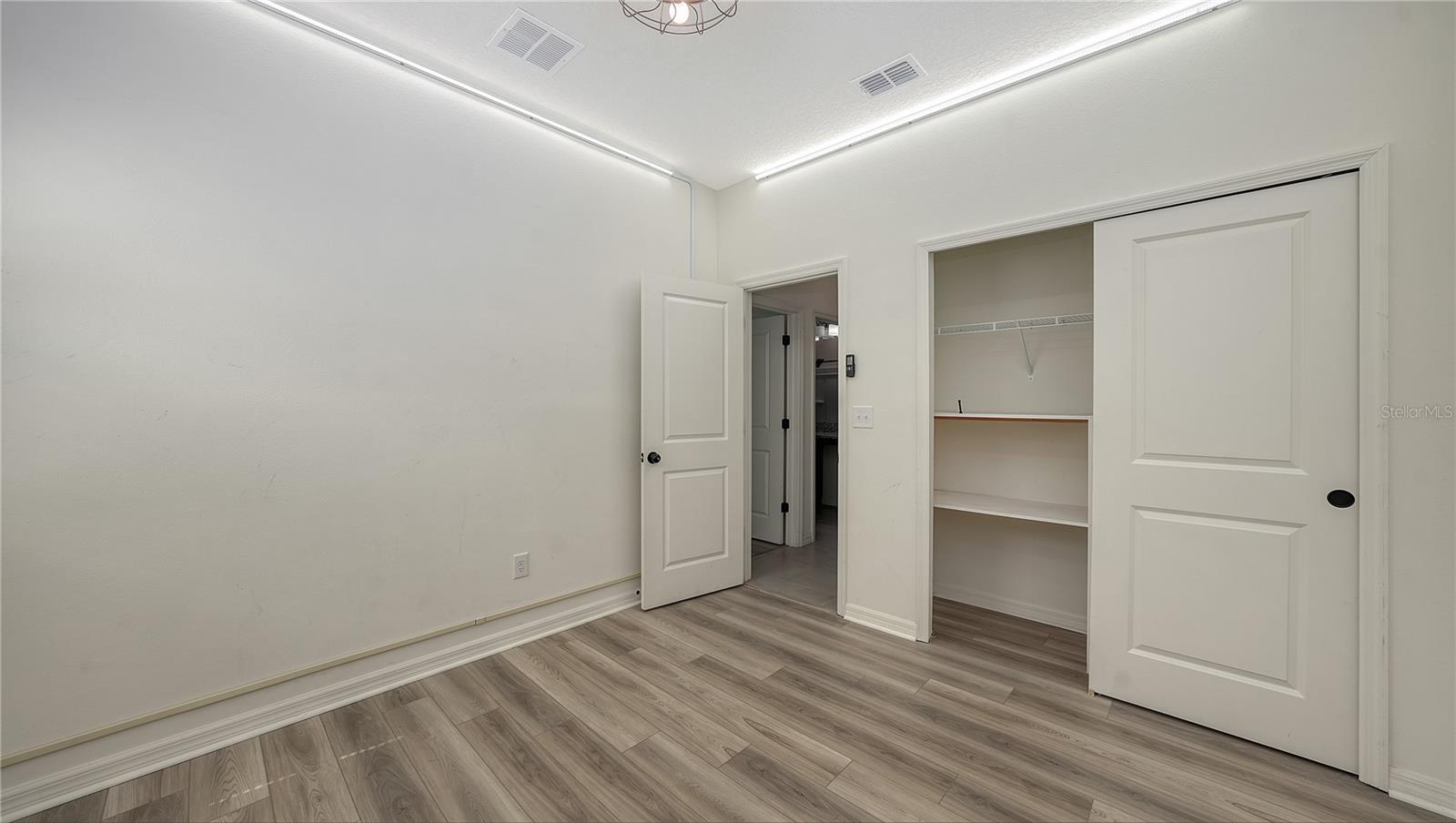 GRADY POINTE - Residential Lease