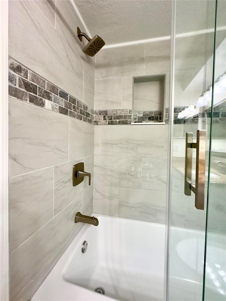 RESIDENCES/MILLENIA - Residential