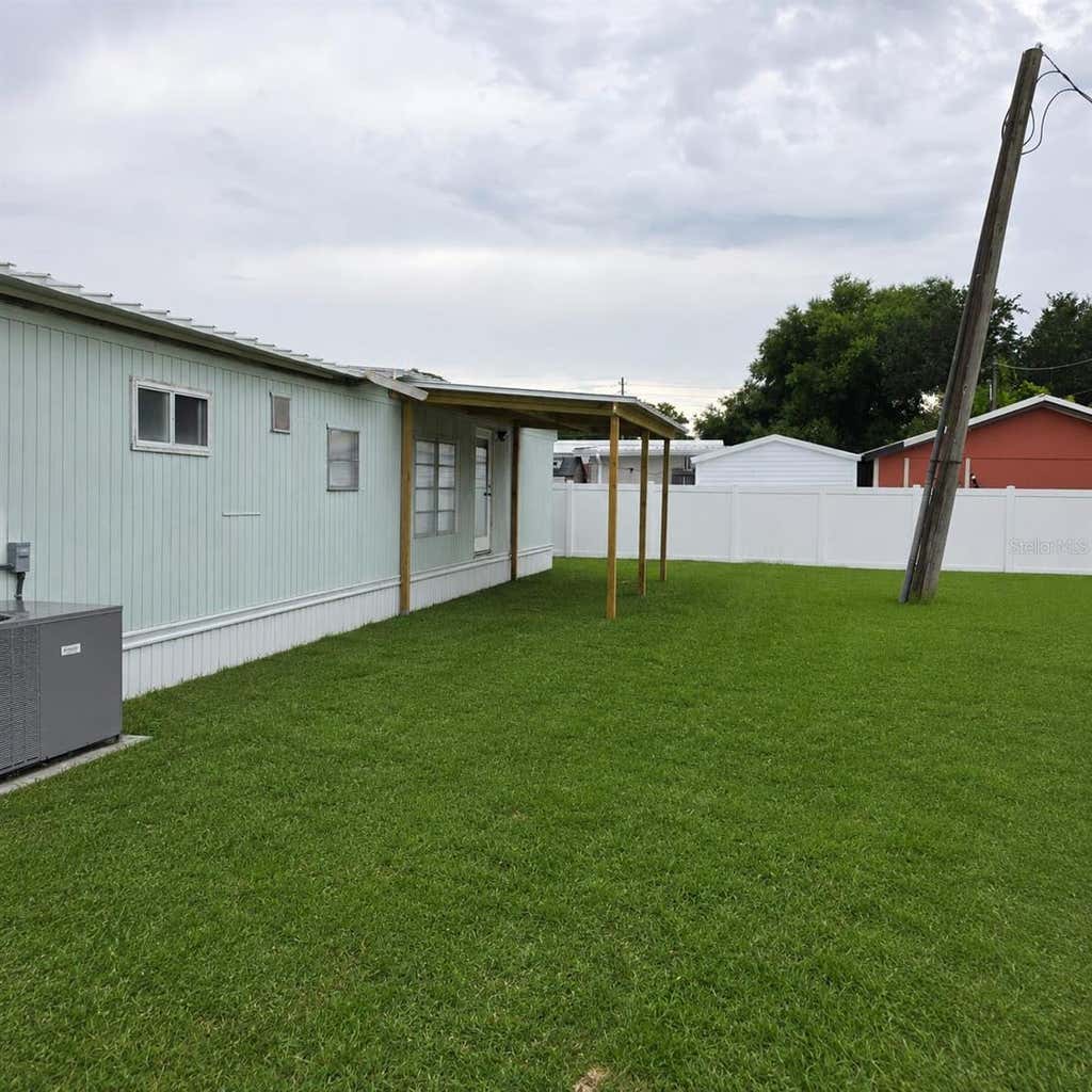 Photo of 2010 Oak Street, Saint Cloud, FL 34769 (MLS # S5156380)