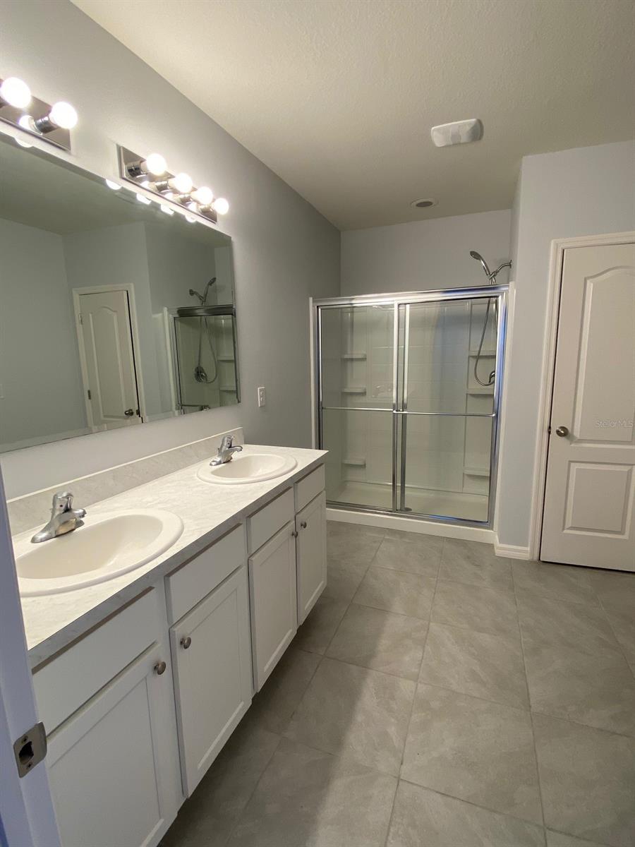 Coastal Woods Un B1 - Residential Lease