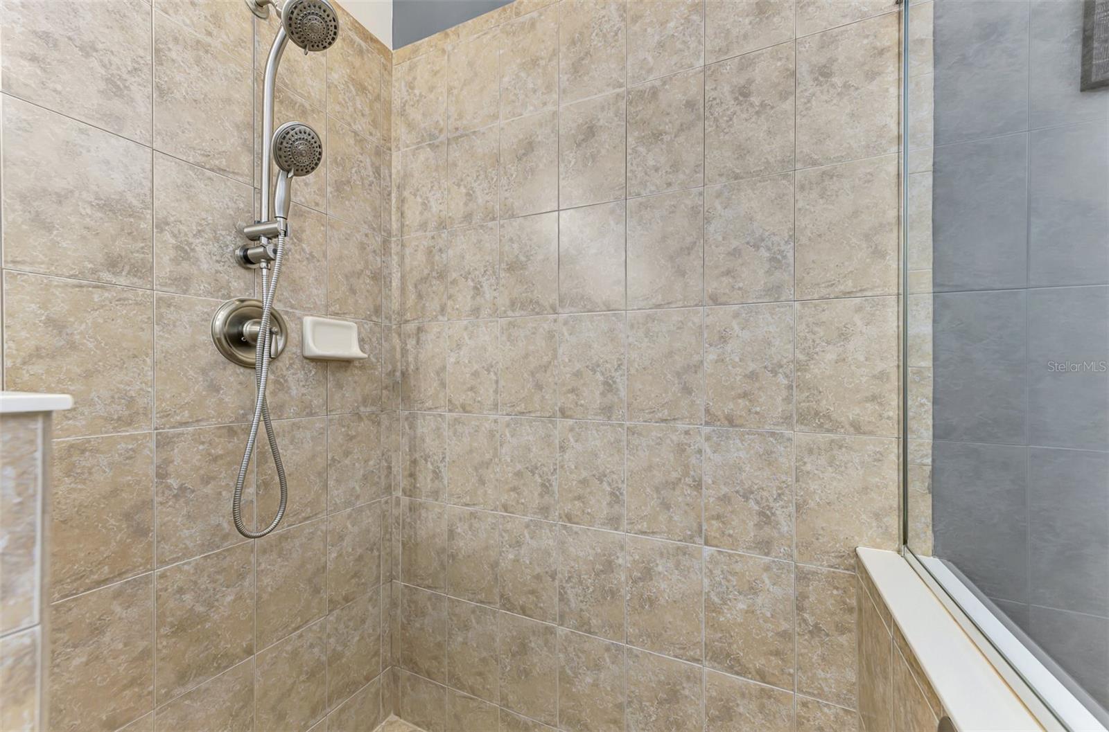 RIVERWOOD - Residential