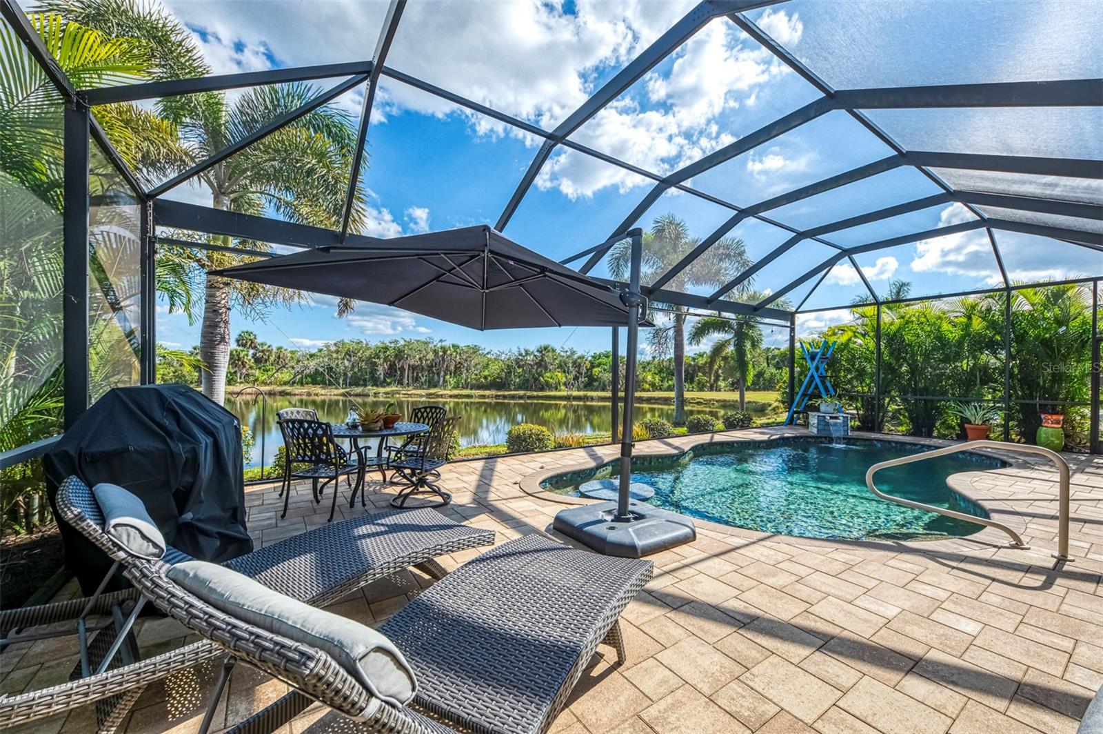 RIVERWOOD - Residential