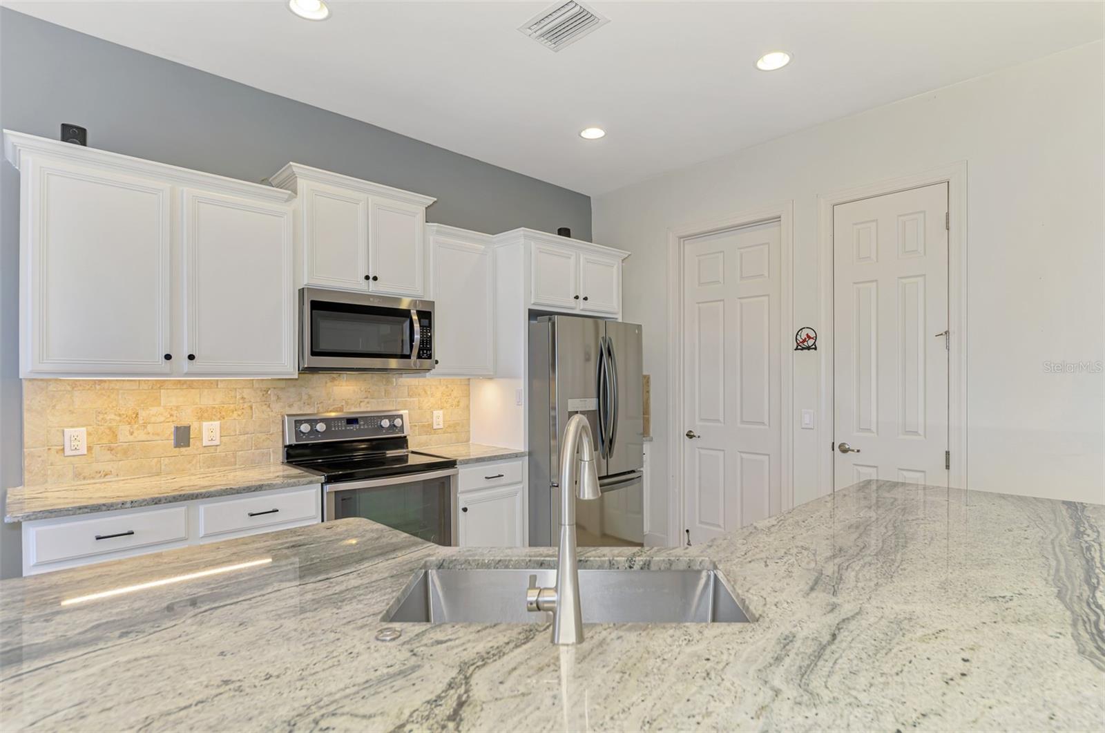 RIVERWOOD - Residential