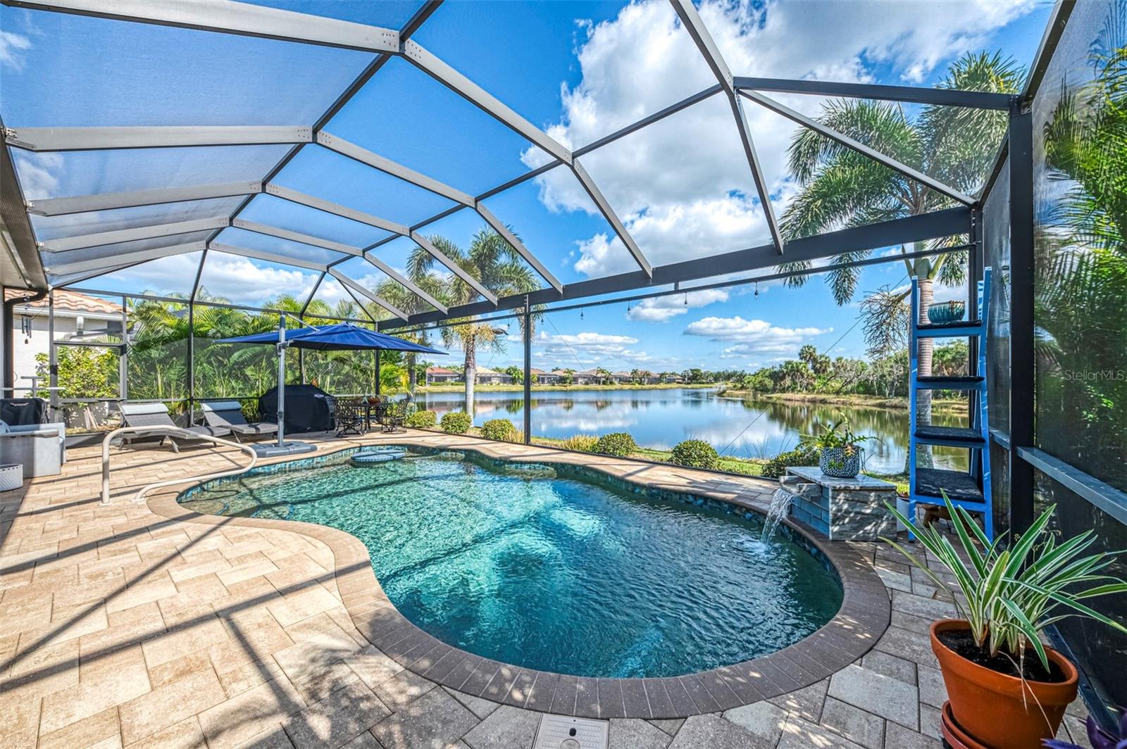 RIVERWOOD - Residential