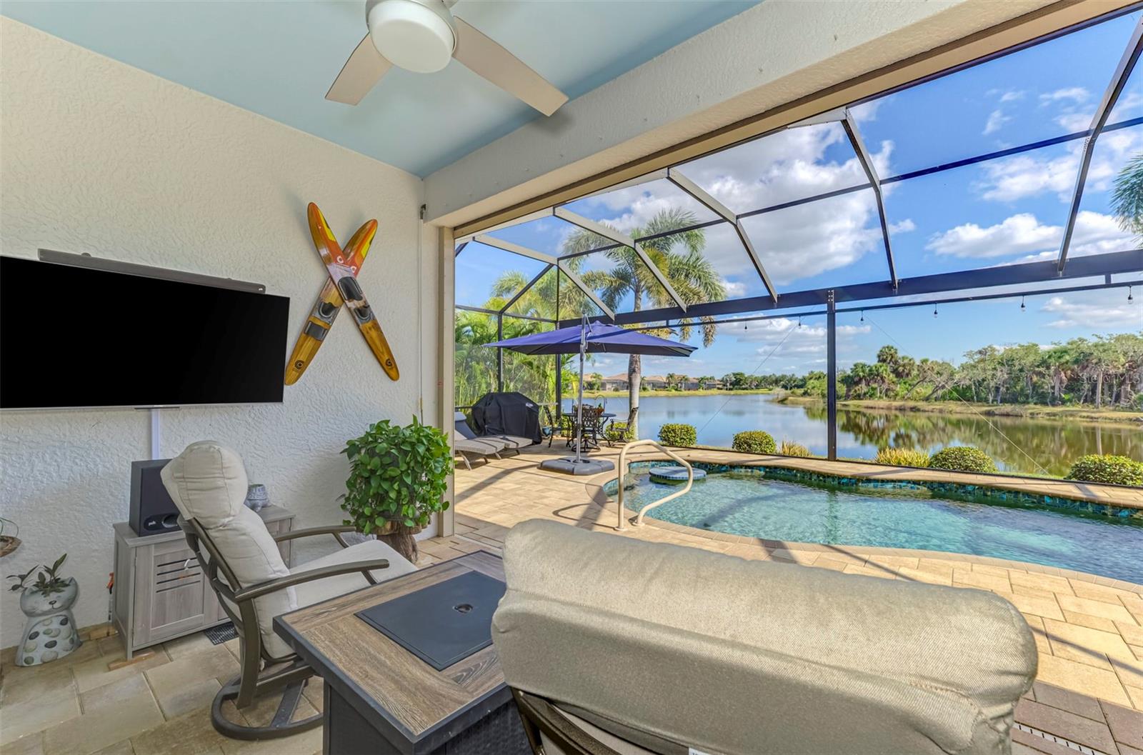 RIVERWOOD - Residential