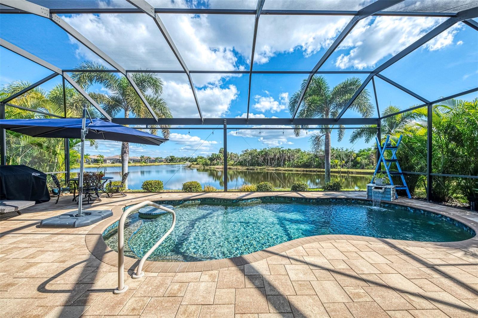 RIVERWOOD - Residential