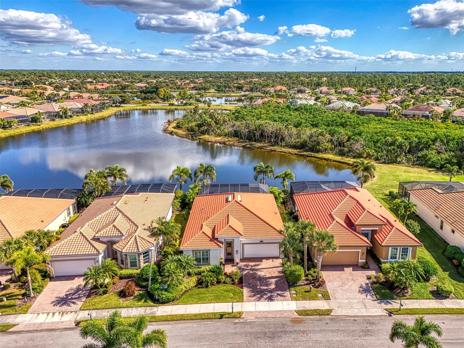 RIVERWOOD - Residential