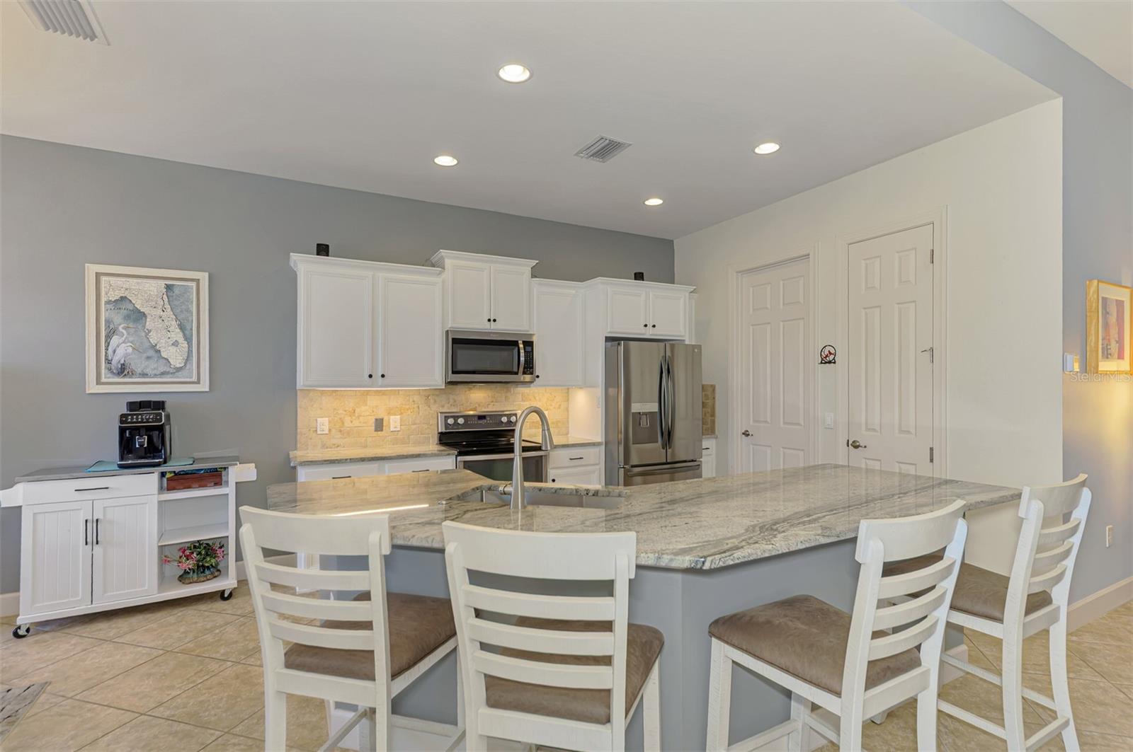 RIVERWOOD - Residential