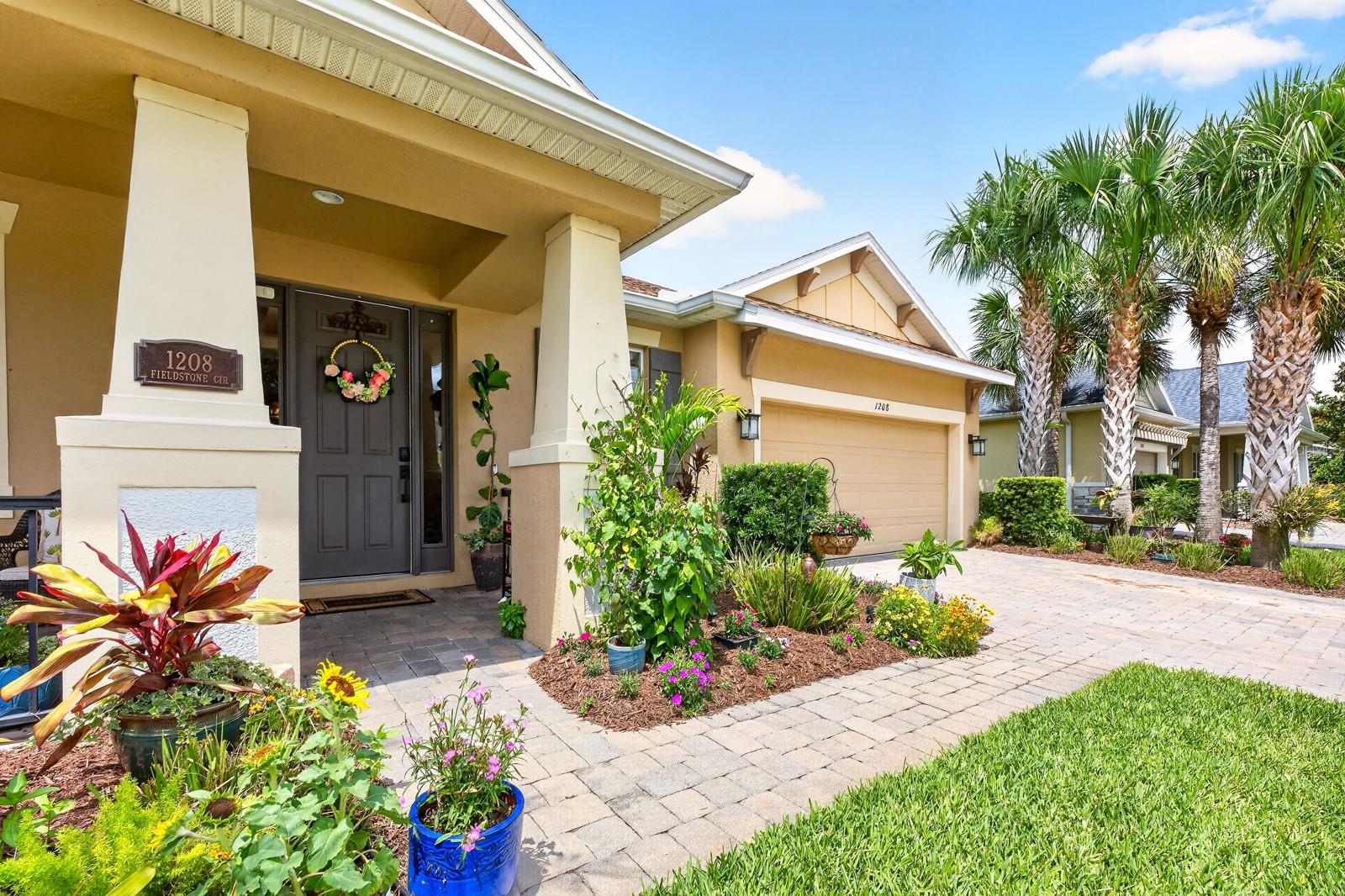 1208 FIELDSTONE CIRCLE