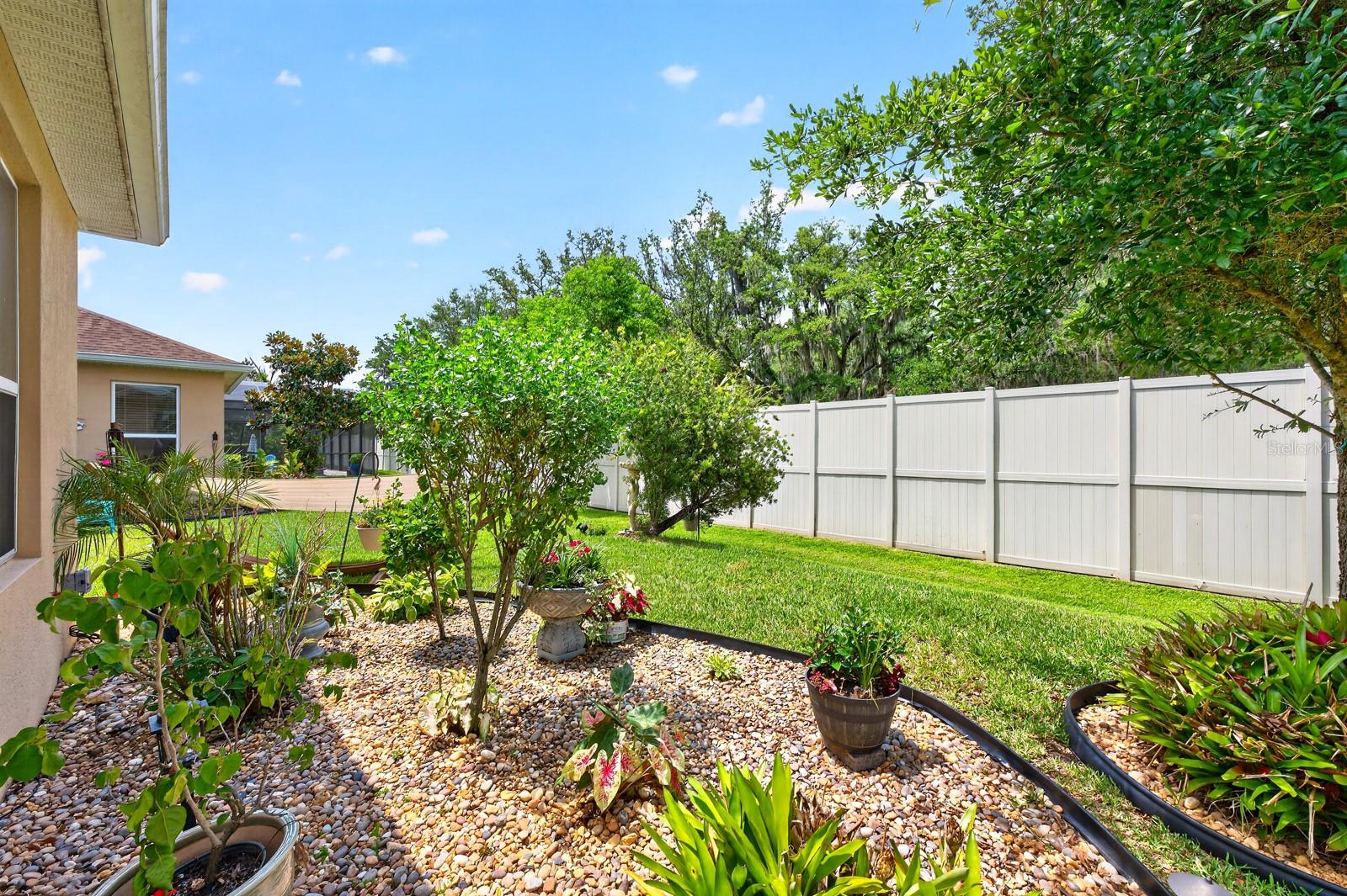 RETREAT AT LAKE CHARM - Residential