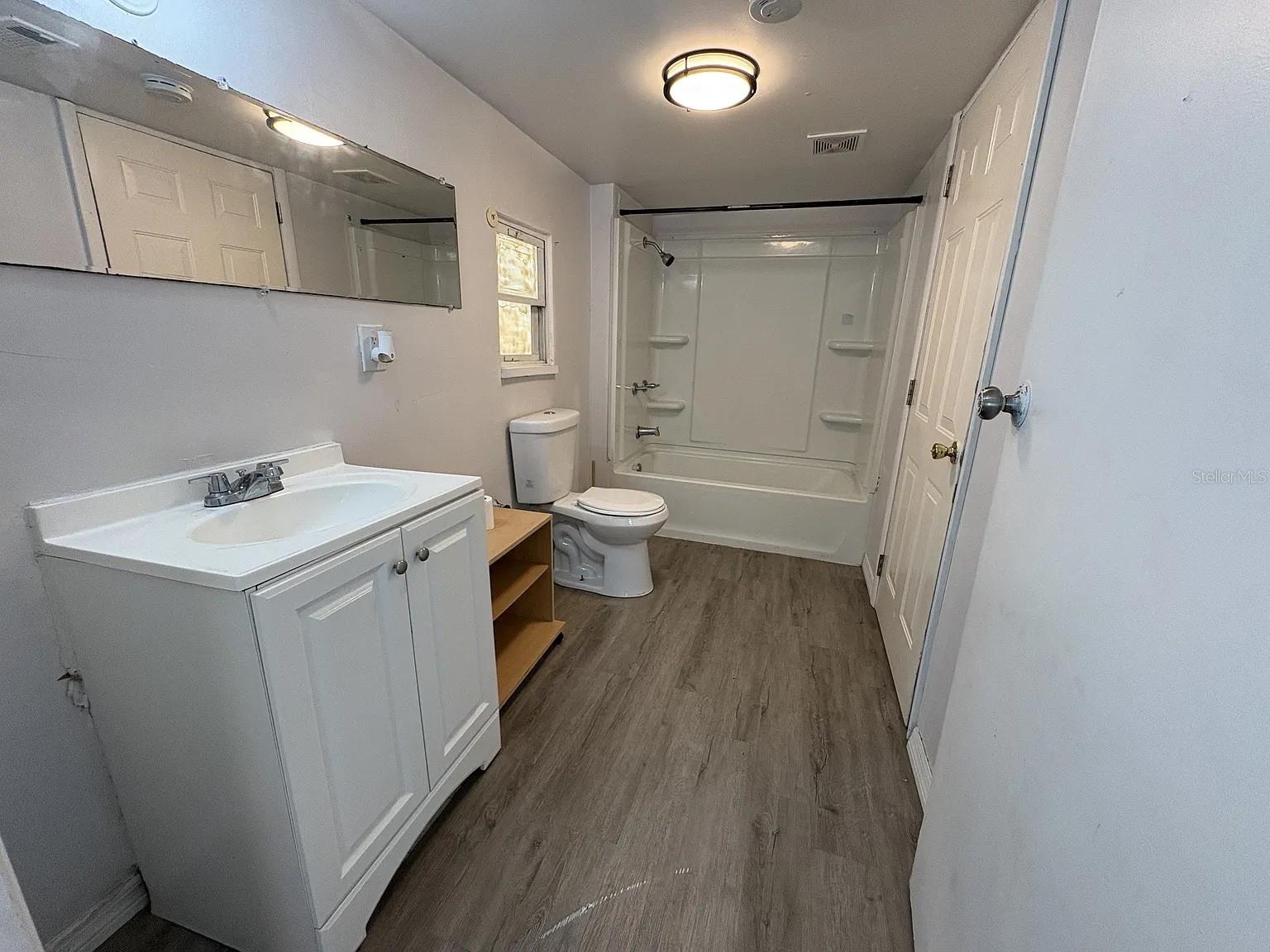 SUN RISE PARK - Residential Lease