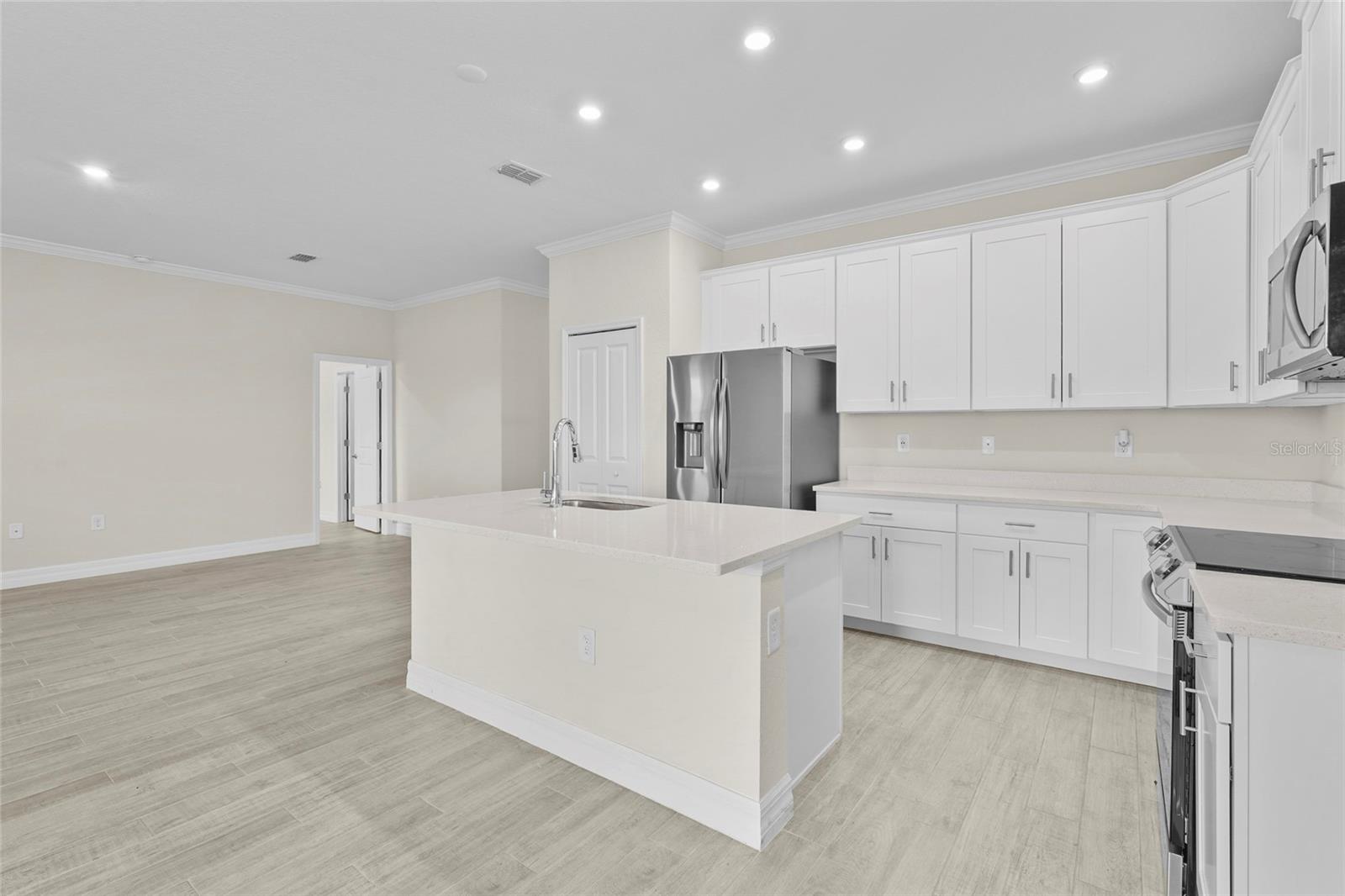 HAMMOCKS/WEST PORT PH 11 - Residential