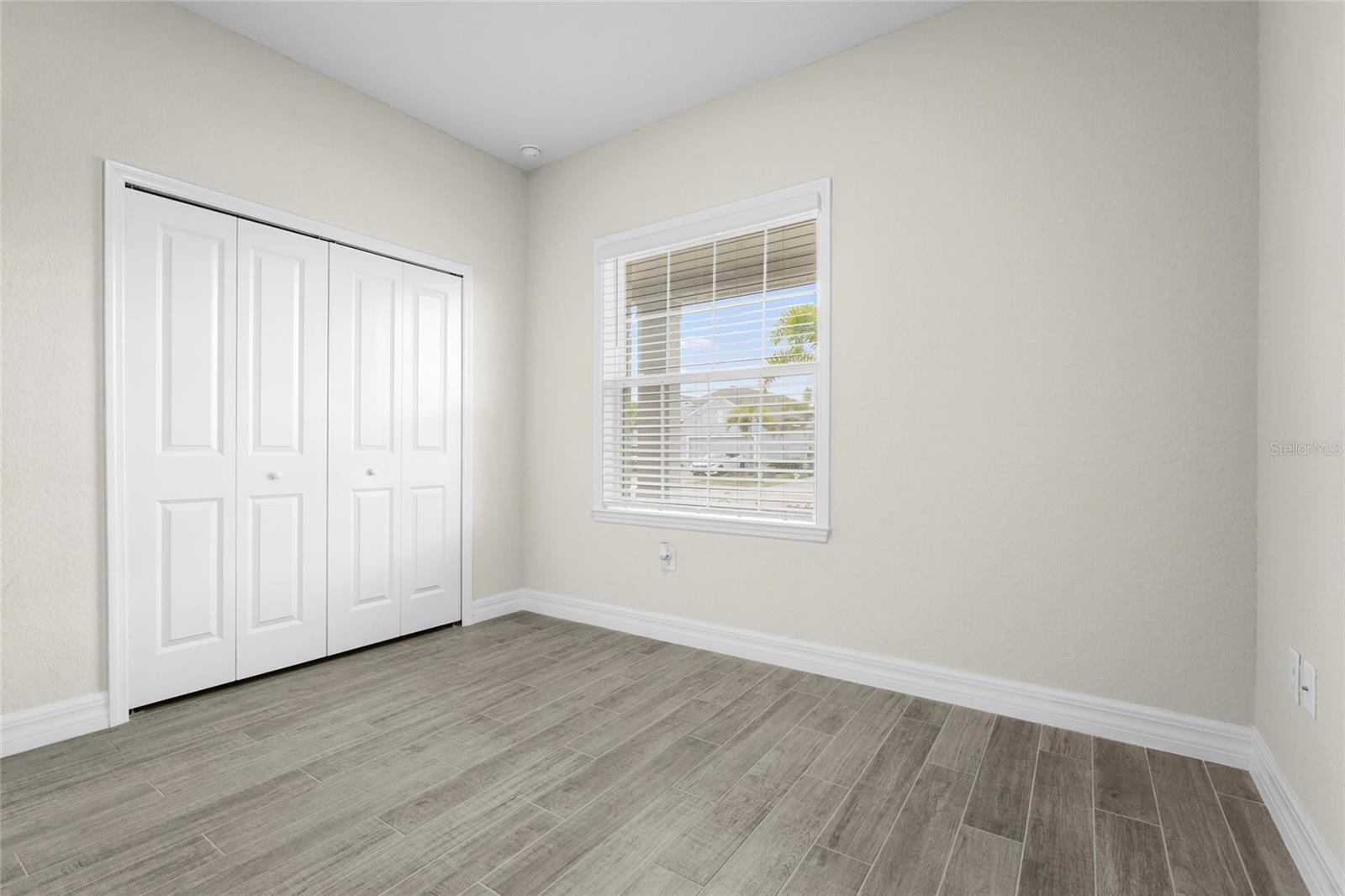 HAMMOCKS/WEST PORT PH 11 - Residential