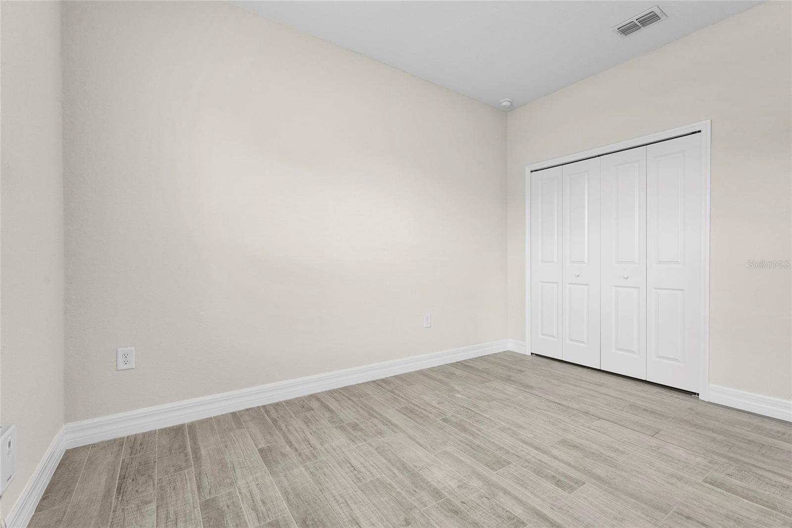 HAMMOCKS/WEST PORT PH 11 - Residential