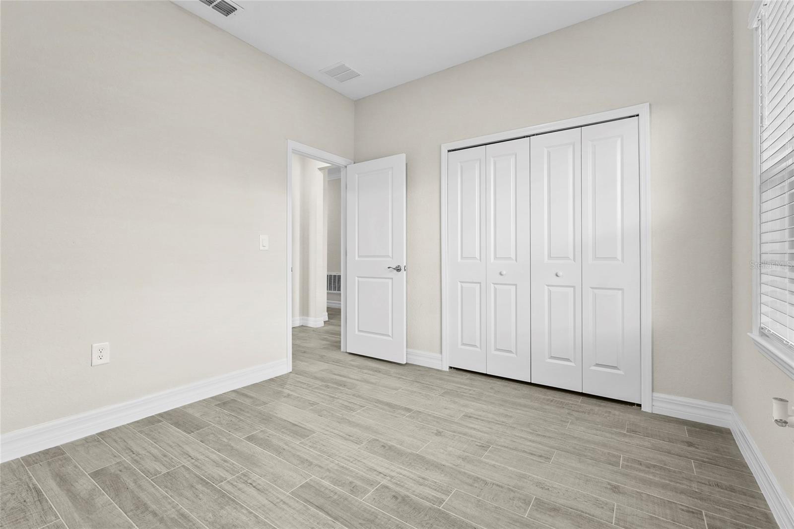 HAMMOCKS/WEST PORT PH 11 - Residential