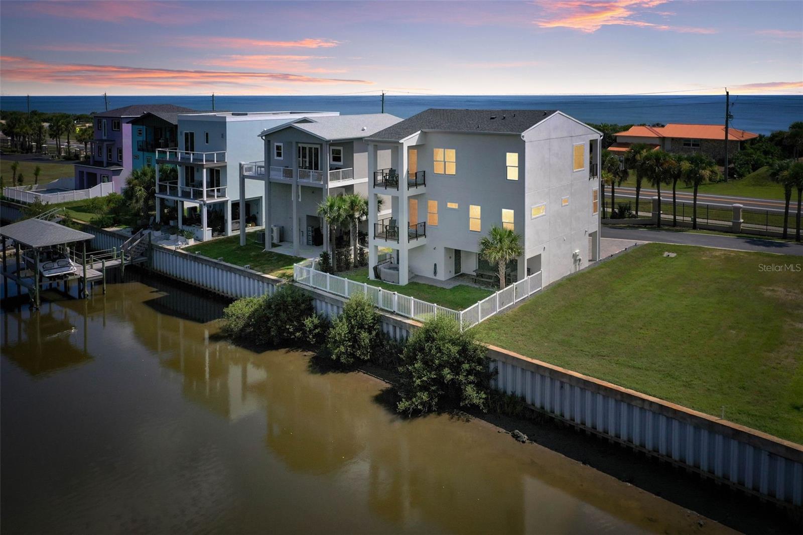 HAMMOCK MOORINGS NORTH - Residential